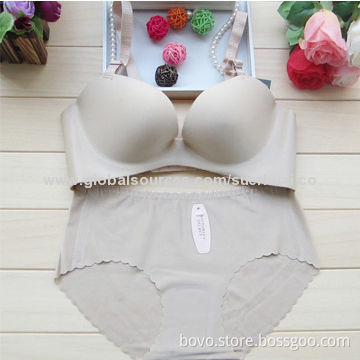 Seamless Women's Underwear Sets, Made of 83% Polyamide and 17% Elastane, One Piece of MoldingNew